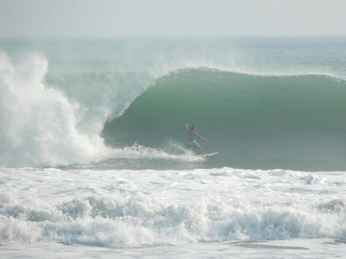 Hotel The Point Surfcamp Bali Pulukan Exterior foto